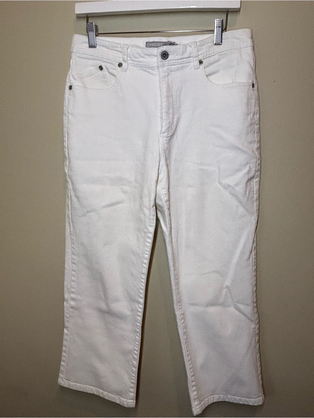 Chico's Platinum White Crop Straight Jeans - medium, Chicos size 1.5